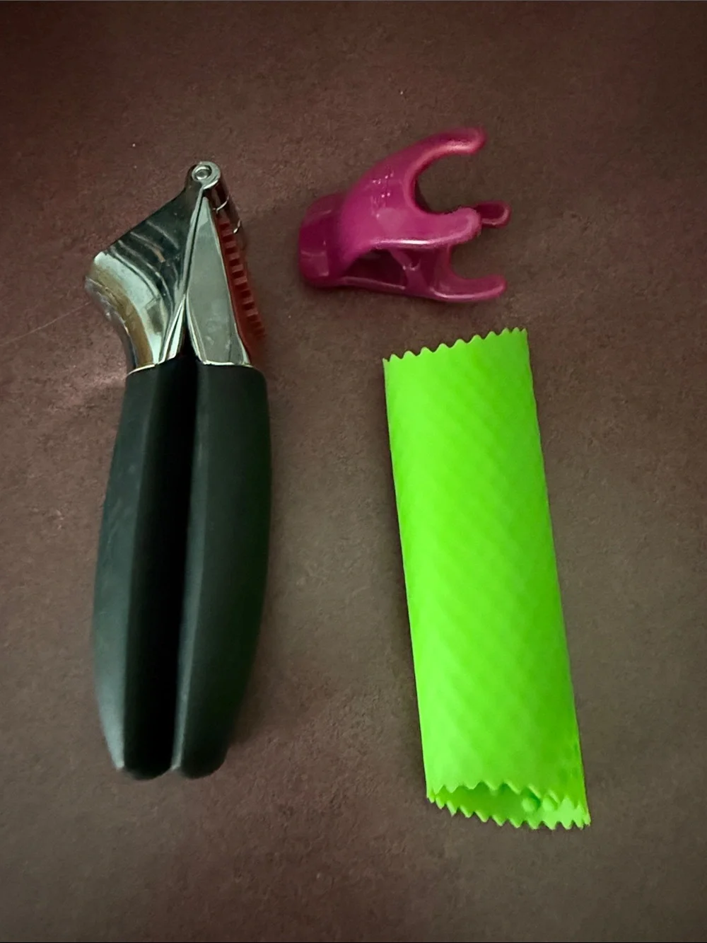 Oxo Black Garlic Press with Green Silicone Peeler and Pink Clip